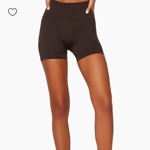 Set active SCULPTFLEX® Bike Shorts. Color -Espresso. Size - M. Worn twice